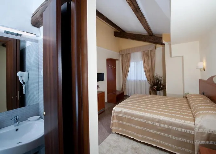 Tiburtina Metro Hotel 3*
